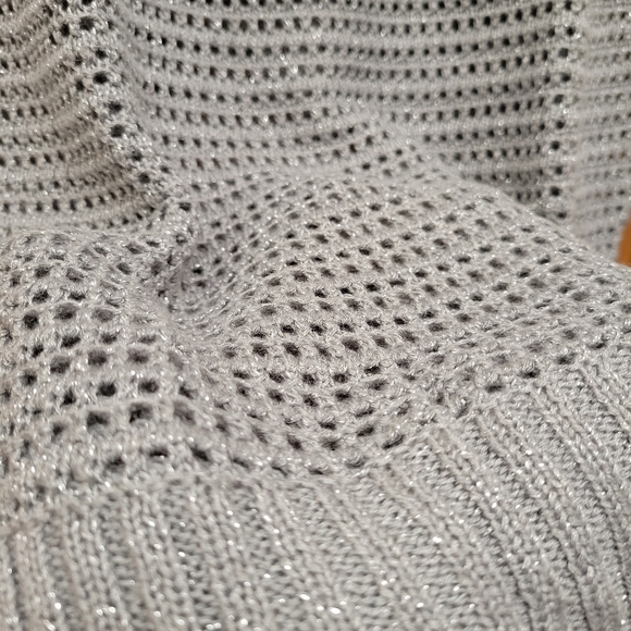 Womens Elle Sweater Gray Silver Metallic light weight short sleeve Size … - Picture 4 of 12